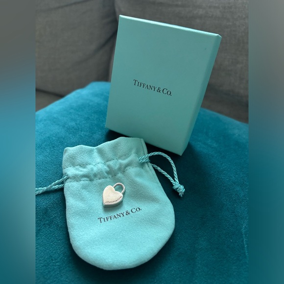 Tiffany & Co. XOXO 925 Silver Padlock Charm - Picture 2 of 2